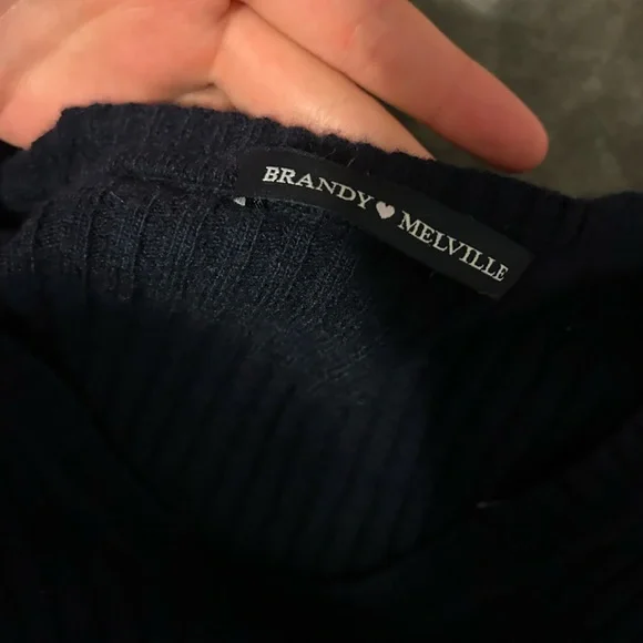 brandy melville sweater - Picture 4 of 4